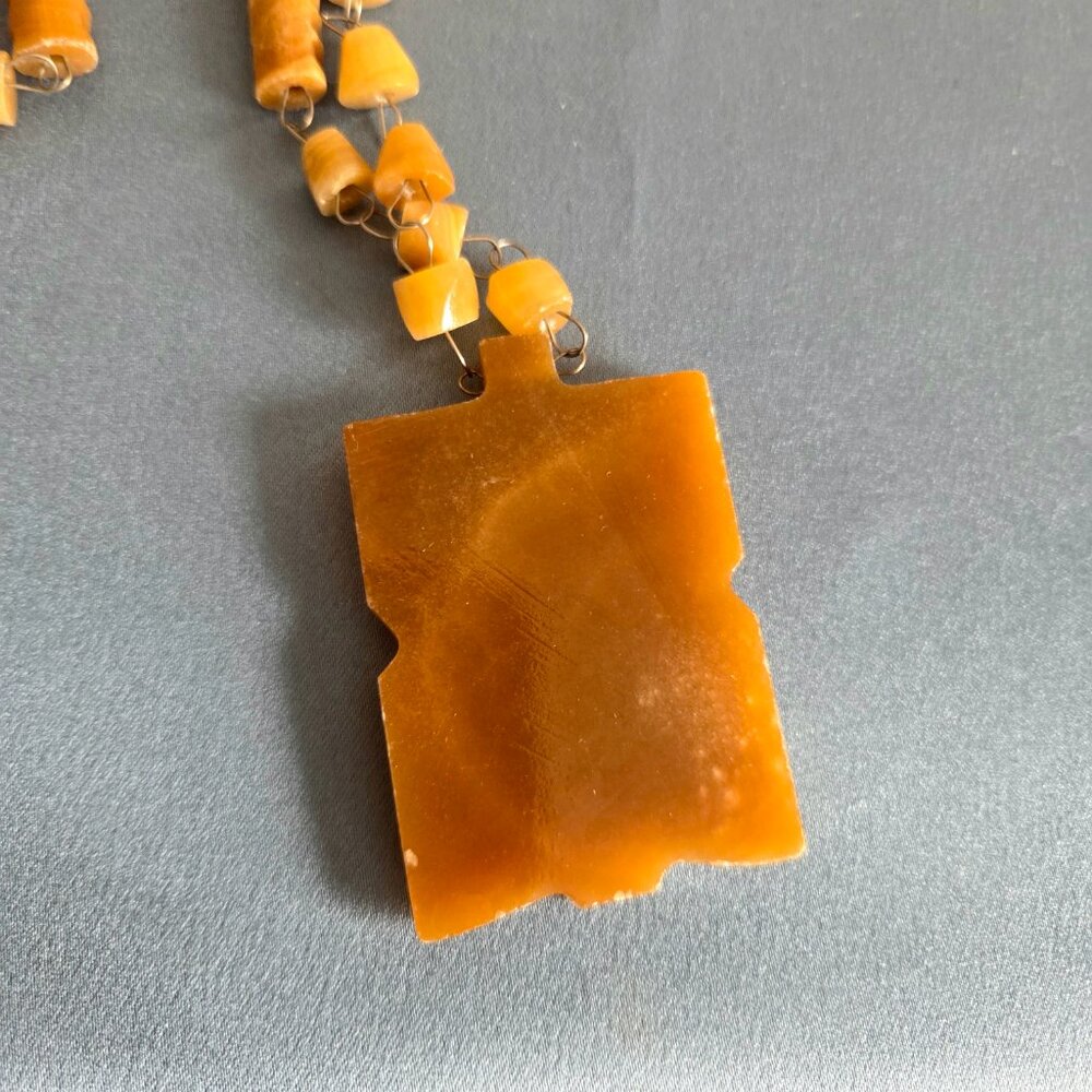 Vintage Agate carved Aztec Mask necklace. Retro jewelry. - Picture 4 of 5